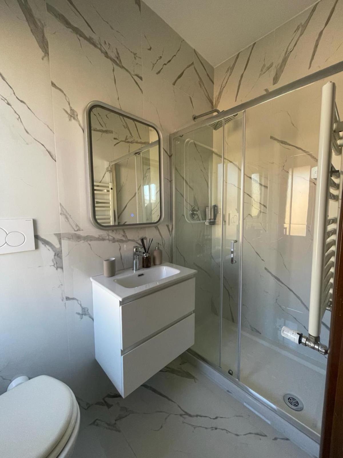 Skylark Attico - 5km Colosseo Apartment